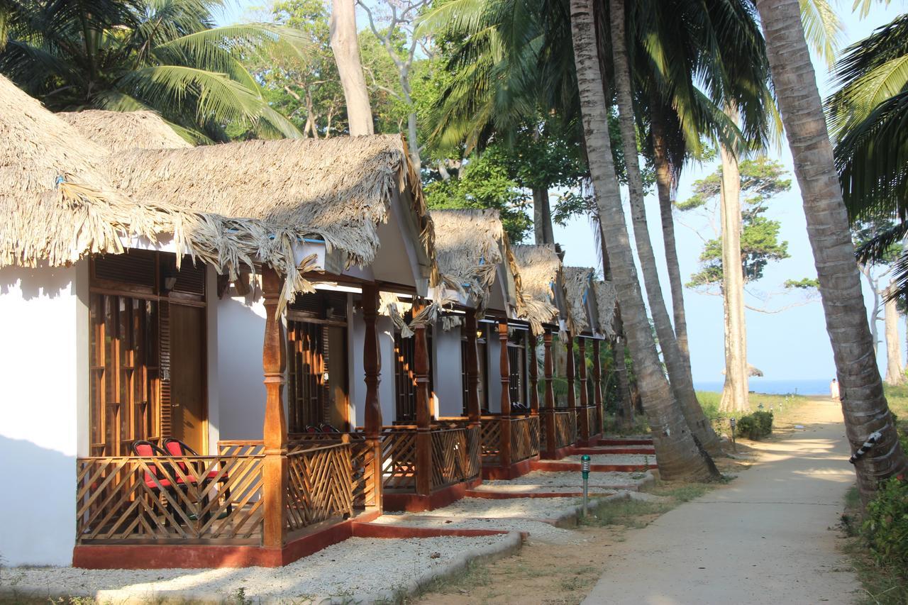 Pearl Park Beach Resort Lakshmanpur Exteriör bild